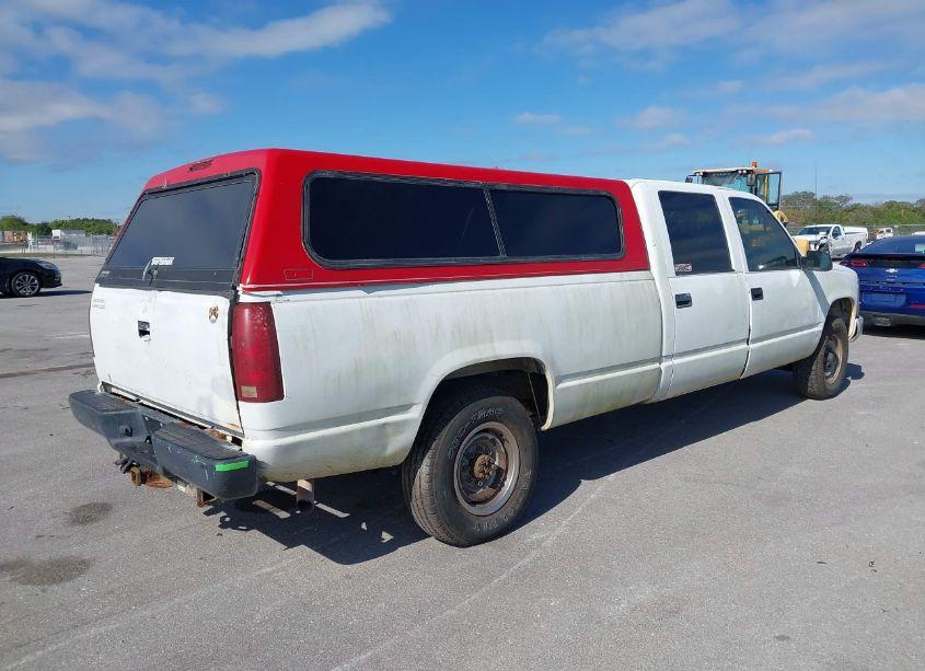 Photo 4 of 2000 Chevrolet C3500 (VIN 1GCGC33R2YF486272)
