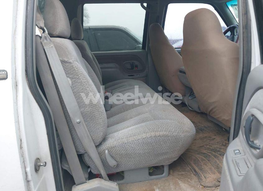 Photo 8 of 1997 Chevrolet C3500 HD FLEETSIDE (VIN 1GCGC33R7VF046253)