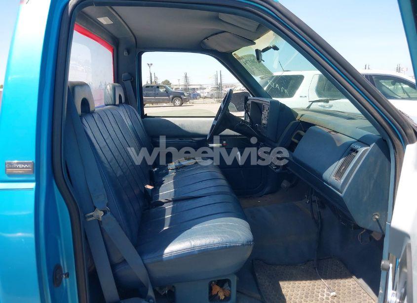 Photo 8 of 1994 Chevrolet Gmt-400 C3500 (VIN 1GCGC34N2RE195600)