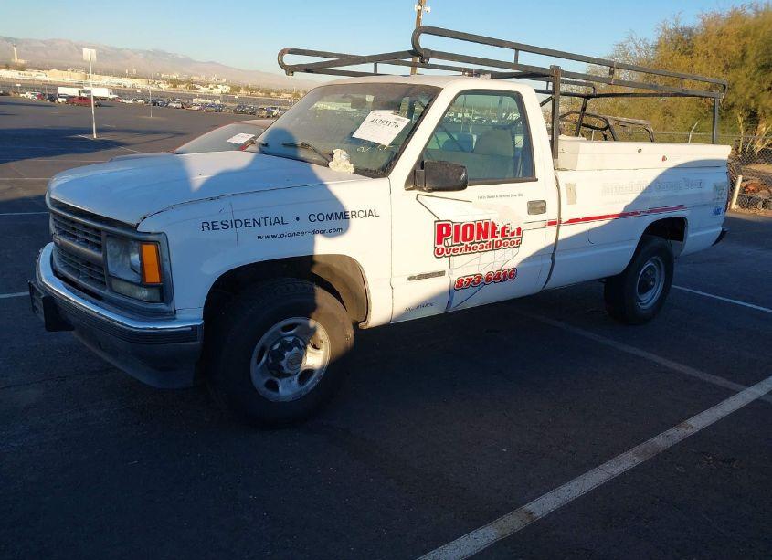 Photo 12 of 2000 Chevrolet C3500 (VIN 1GCGC34R2YR229223)