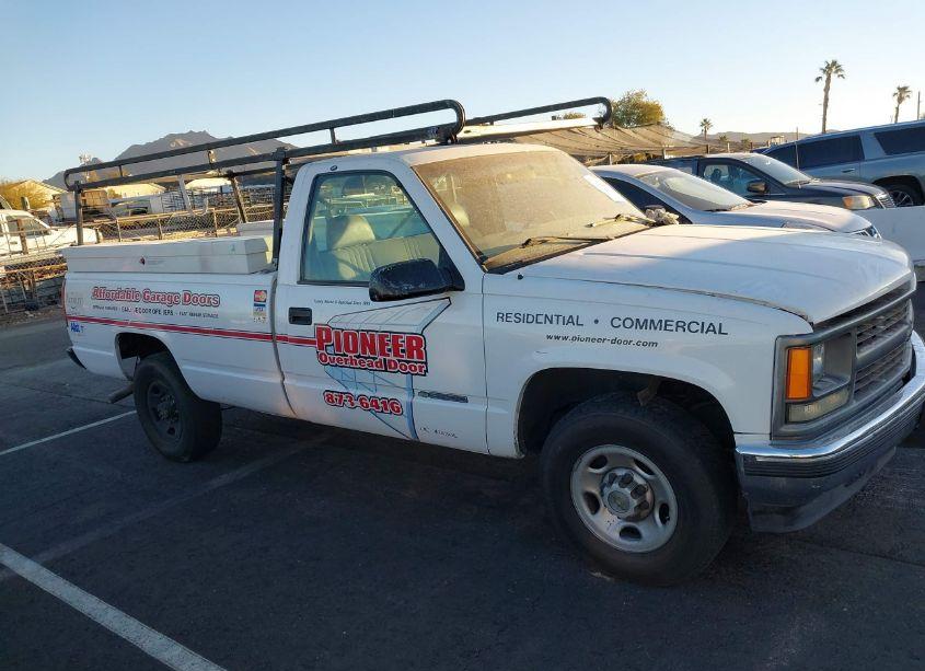 Photo 13 of 2000 Chevrolet C3500 (VIN 1GCGC34R2YR229223)