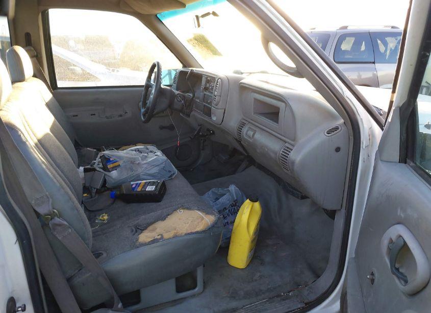 Photo 5 of 2000 Chevrolet C3500 (VIN 1GCGC34R2YR229223)