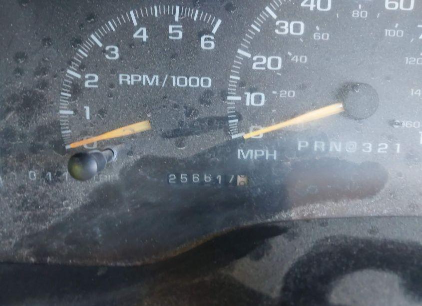 Photo 7 of 2000 Chevrolet C3500 (VIN 1GCGC34R2YR229223)