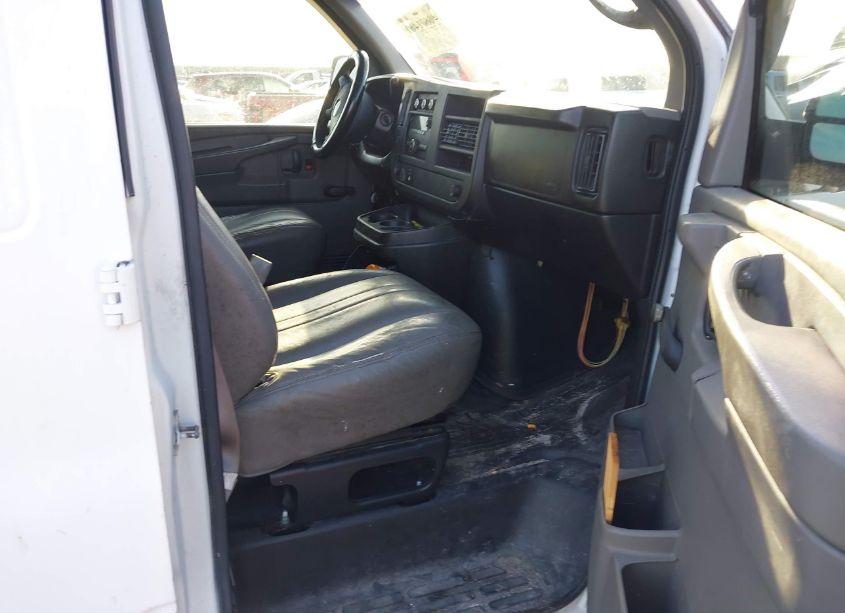 Photo 5 of 2009 Chevrolet Express 2500 WORK VAN (VIN 1GCGG25C091135706)