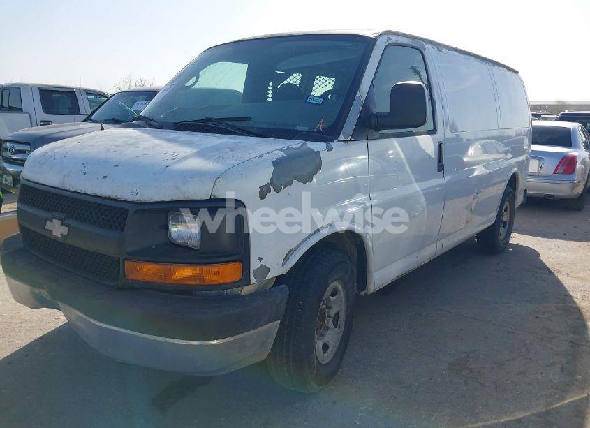 Photo 2 of 2008 Chevrolet Express WORK VAN (VIN 1GCGG25C181125426)