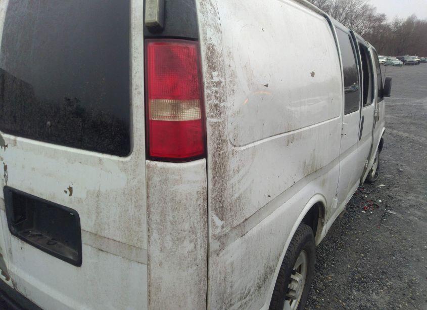 Photo 4 of 2009 Chevrolet Express 2500 WORK VAN (VIN 1GCGG25C191169654)