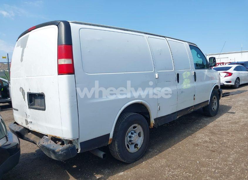 Photo 4 of 2009 Chevrolet Express 2500 WORK VAN (VIN 1GCGG25C191184204)