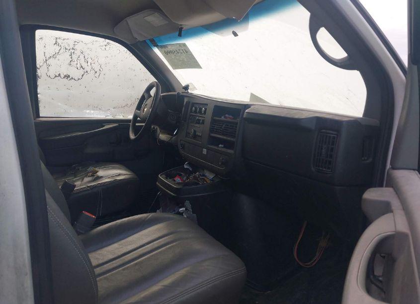 Photo 5 of 2009 Chevrolet Express 2500 WORK VAN (VIN 1GCGG25C491168255)