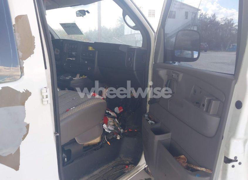 Photo 5 of 2009 Chevrolet Express G2500 (VIN 1GCGG25C791154429)