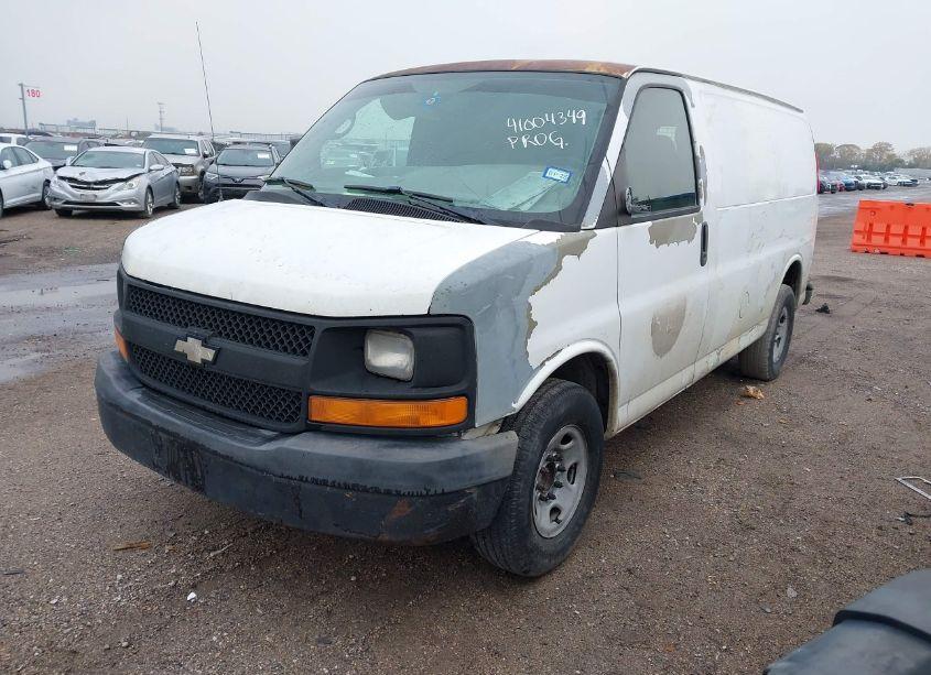 Photo 2 of 2009 Chevrolet Express 2500 WORK VAN (VIN 1GCGG25C991145831)