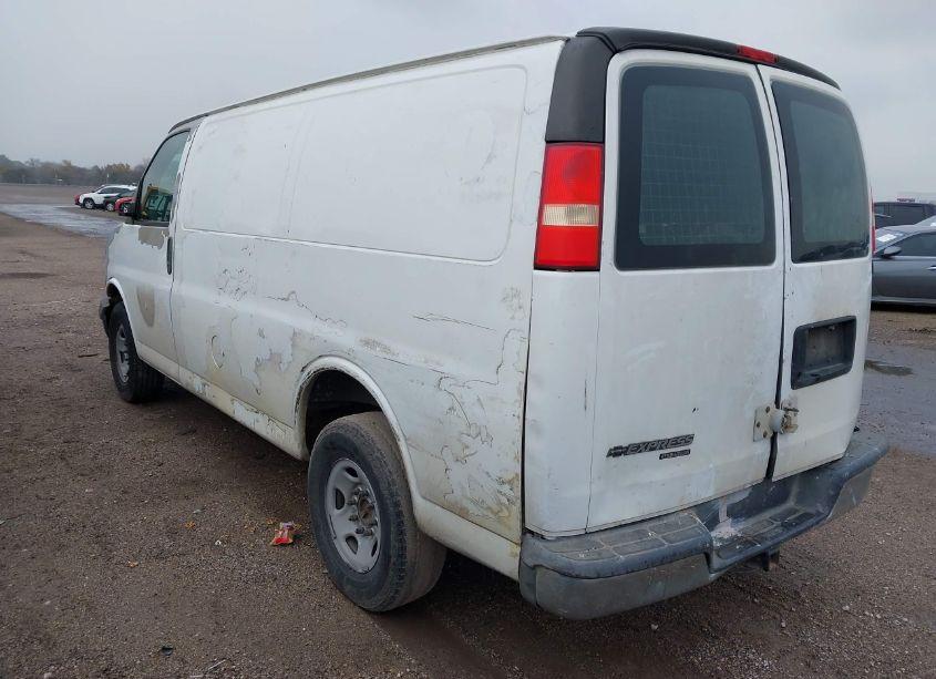Photo 3 of 2009 Chevrolet Express 2500 WORK VAN (VIN 1GCGG25C991145831)
