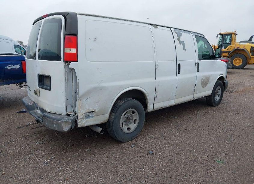 Photo 4 of 2009 Chevrolet Express 2500 WORK VAN (VIN 1GCGG25C991145831)