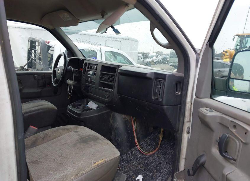 Photo 5 of 2009 Chevrolet Express 2500 WORK VAN (VIN 1GCGG25C991145831)