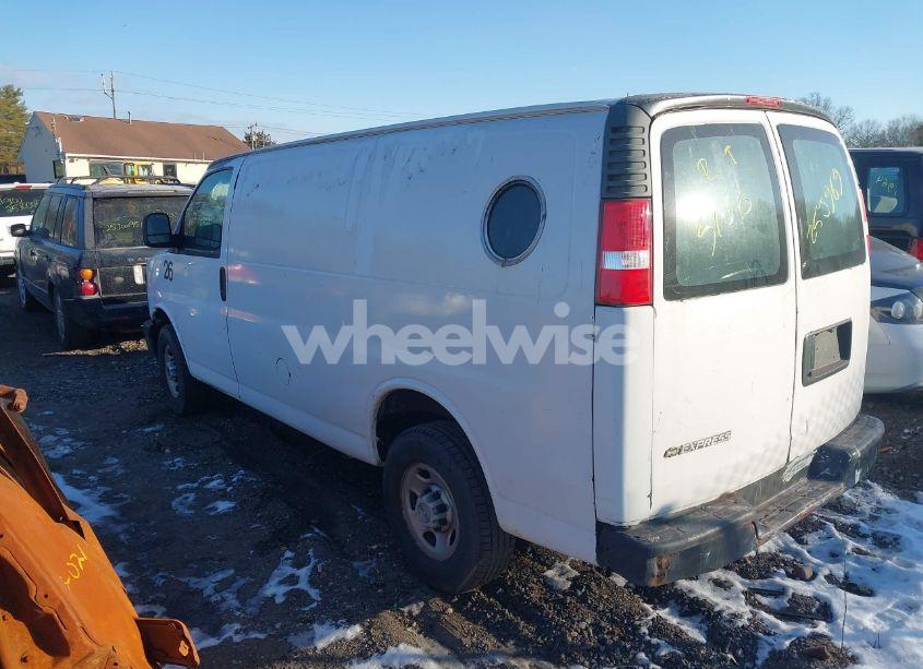 Photo 3 of 2008 Chevrolet Express WORK VAN (VIN 1GCGG25CX81106776)