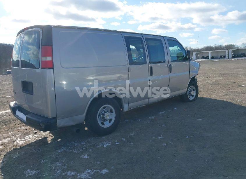 Photo 4 of 2008 Chevrolet Express WORK VAN (VIN 1GCGG25CX81146520)