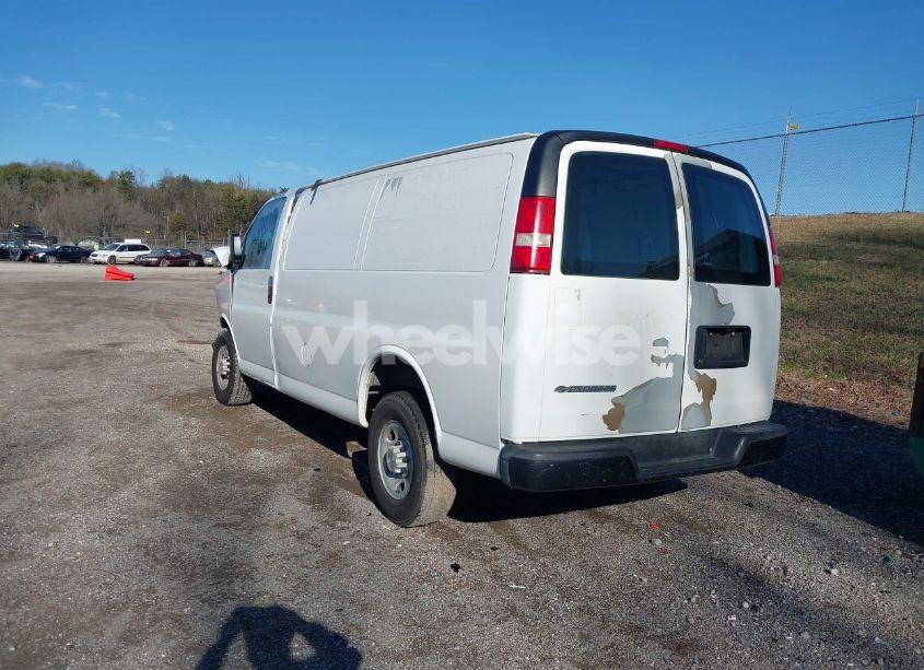 Photo 3 of 2009 Chevrolet Express 2500 WORK VAN (VIN 1GCGG25CX91122980)