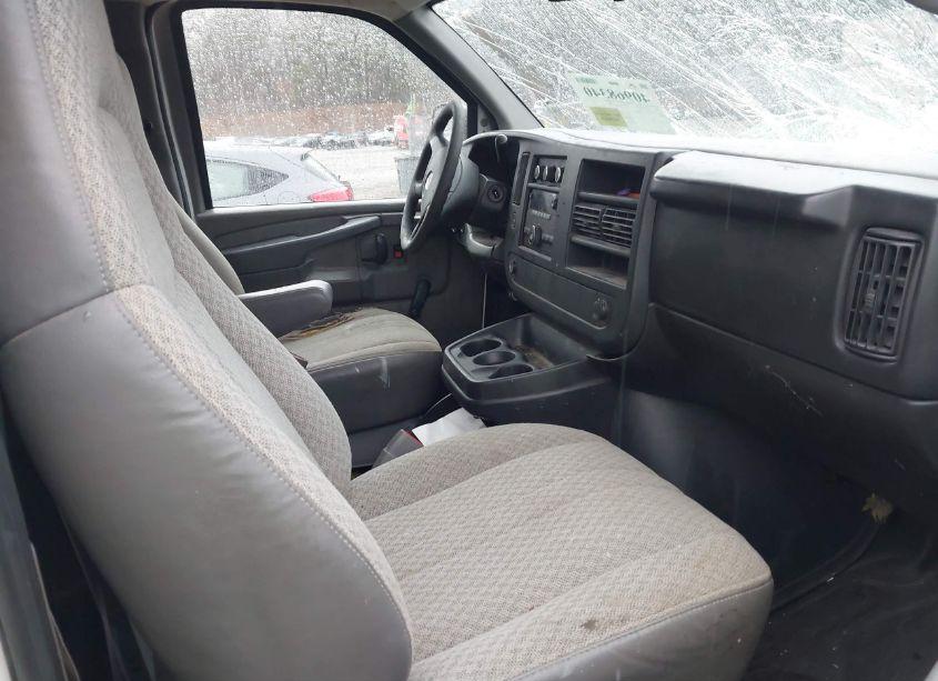 Photo 5 of 2009 Chevrolet Express 2500 WORK VAN (VIN 1GCGG25K091140539)
