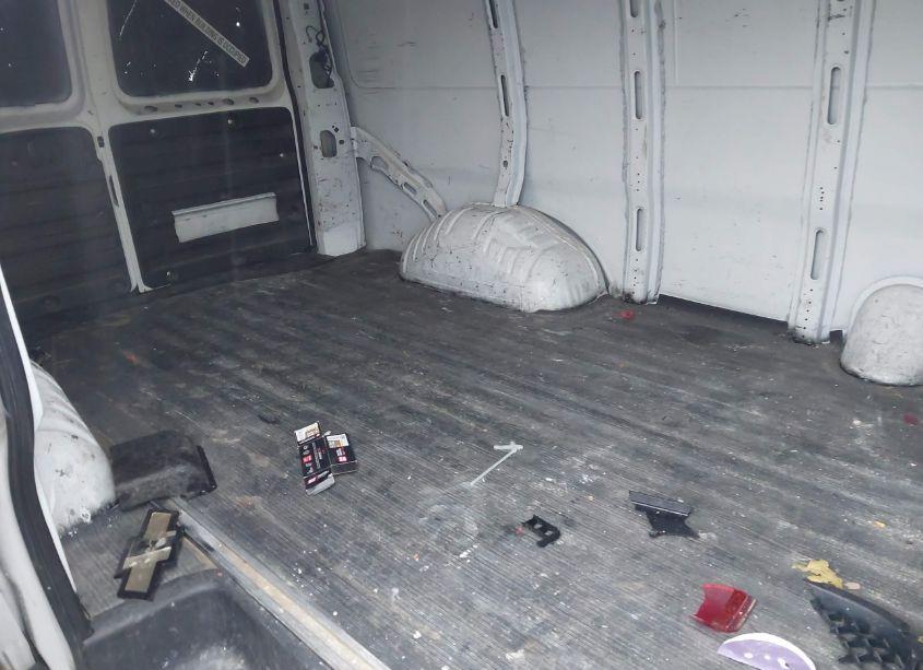 Photo 8 of 2009 Chevrolet Express 2500 WORK VAN (VIN 1GCGG25K091140539)