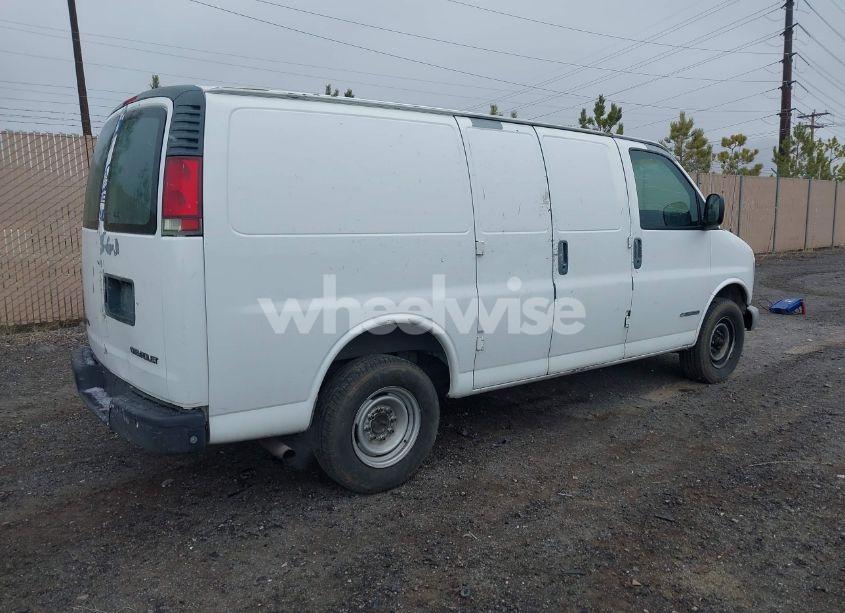 Photo 4 of 2002 Chevrolet Express (VIN 1GCGG25R121210438)