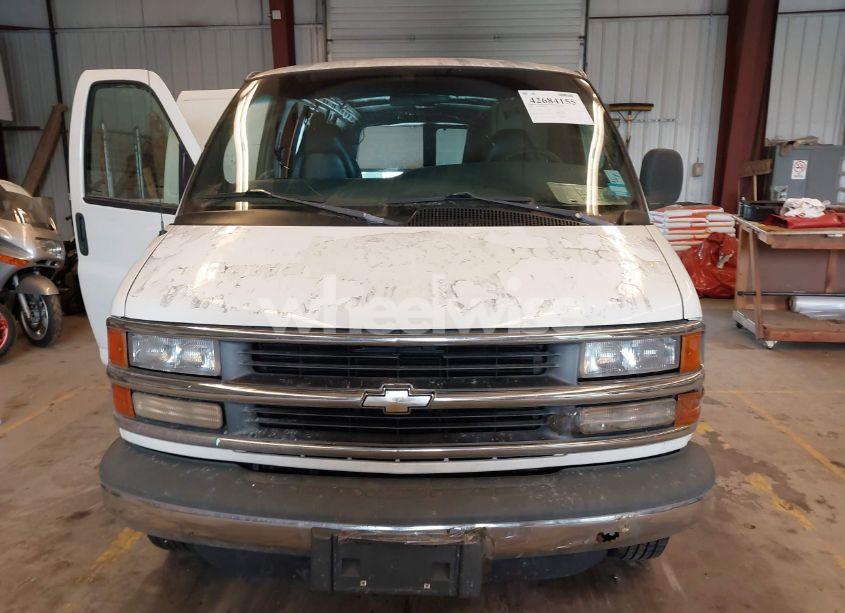 Photo 12 of 1998 Chevrolet Chevy VAN G2500 (VIN 1GCGG25R1W1065455)