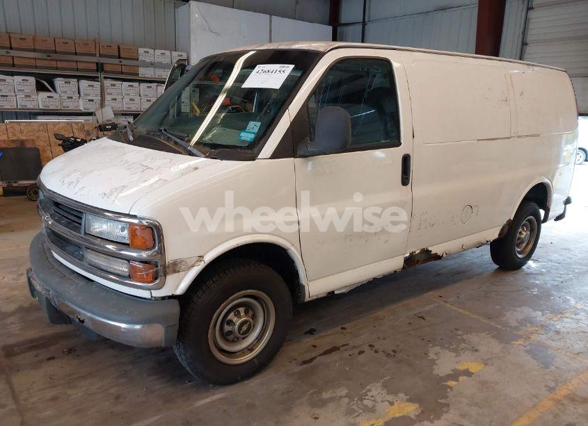 Photo 2 of 1998 Chevrolet Chevy VAN G2500 (VIN 1GCGG25R1W1065455)