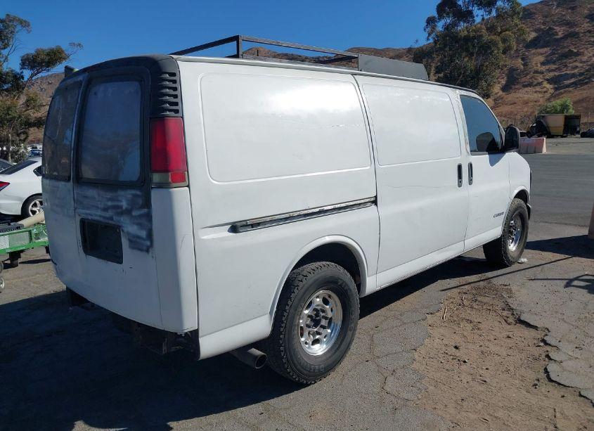 Photo 4 of 2002 Chevrolet Express (VIN 1GCGG25R821219394)