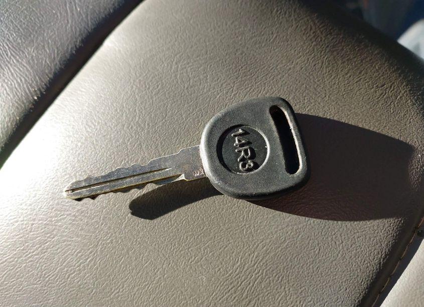 Photo 11 of 2003 Chevrolet Express (VIN 1GCGG25U331228915)