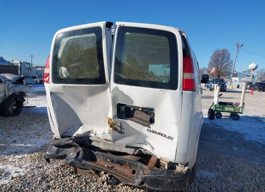 Photo 6 of 2006 Chevrolet Express WORK VAN (VIN 1GCGG25U661205469)