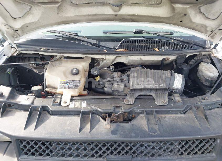 Photo 10 of 2003 Chevrolet Express (VIN 1GCGG25U931106043)