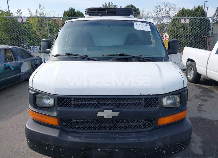Photo 12 of 2003 Chevrolet Express (VIN 1GCGG25U931106043)