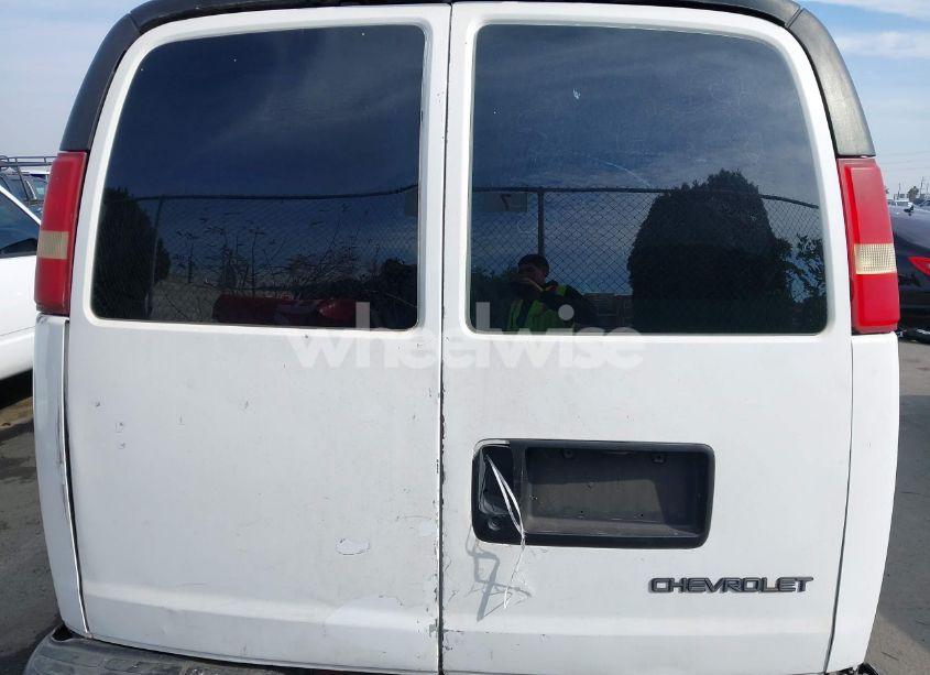 Photo 16 of 2003 Chevrolet Express (VIN 1GCGG25U931106043)