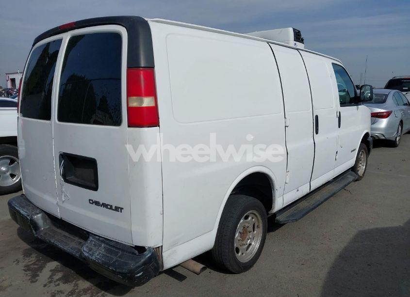 Photo 4 of 2003 Chevrolet Express (VIN 1GCGG25U931106043)