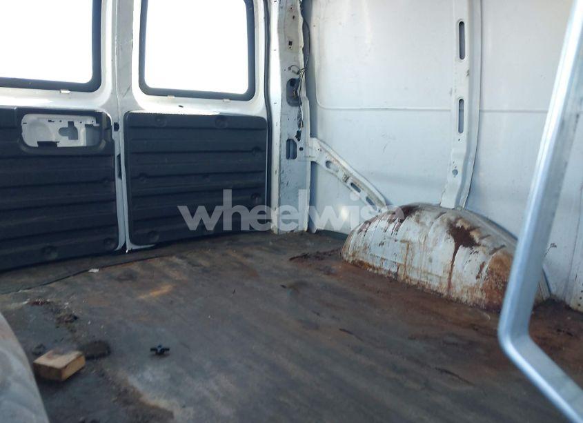 Photo 8 of 2004 Chevrolet Express (VIN 1GCGG25V041105292)