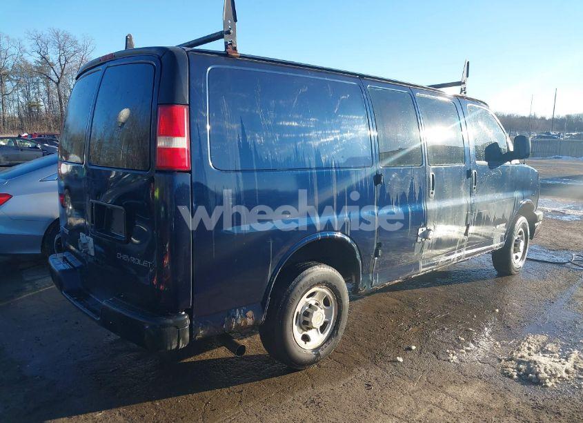 Photo 4 of 2005 Chevrolet Express (VIN 1GCGG25V151123284)