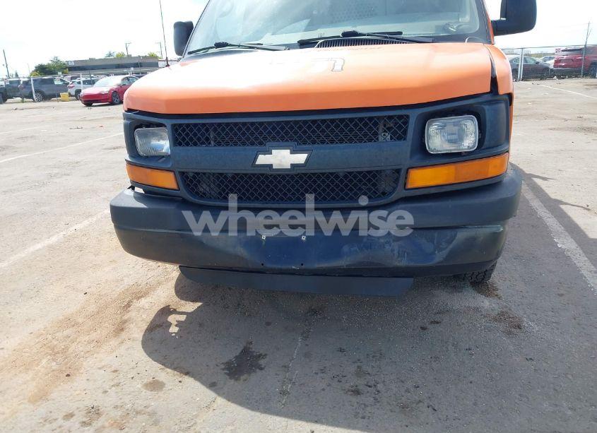 Photo 12 of 2004 Chevrolet Express (VIN 1GCGG25V241245876)