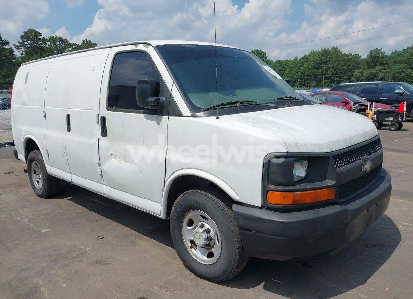 2007 Chevrolet Express WORK VAN (VIN 1GCGG25V371124133) main photo