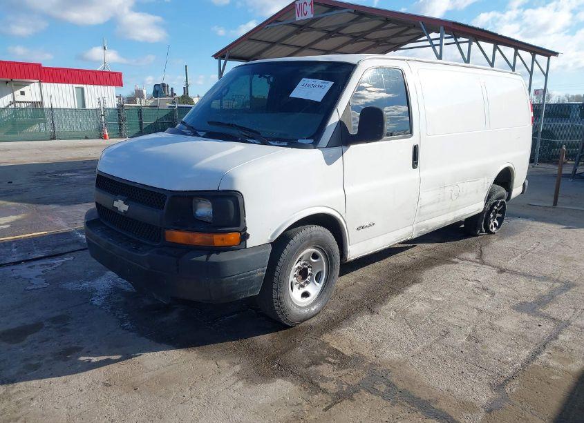 Photo 2 of 2004 Chevrolet Express (VIN 1GCGG25V441118708)