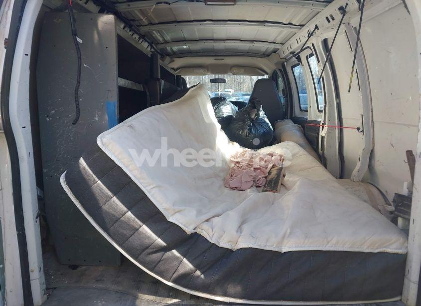 Photo 8 of 2005 Chevrolet Express (VIN 1GCGG25V451169448)