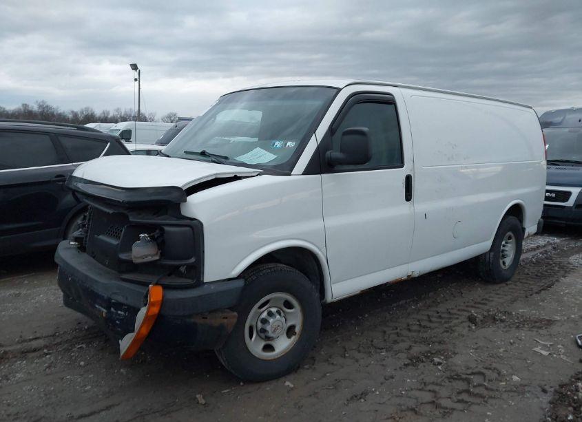 Photo 2 of 2007 Chevrolet Express WORK VAN (VIN 1GCGG25V571102084)