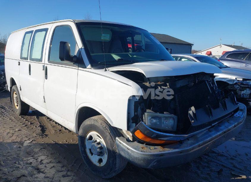 2007 Chevrolet Express WORK VAN (VIN 1GCGG25V571105406) main photo