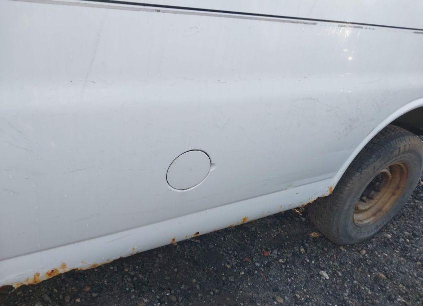 Photo 6 of 2003 Chevrolet Express (VIN 1GCGG25V631219389)