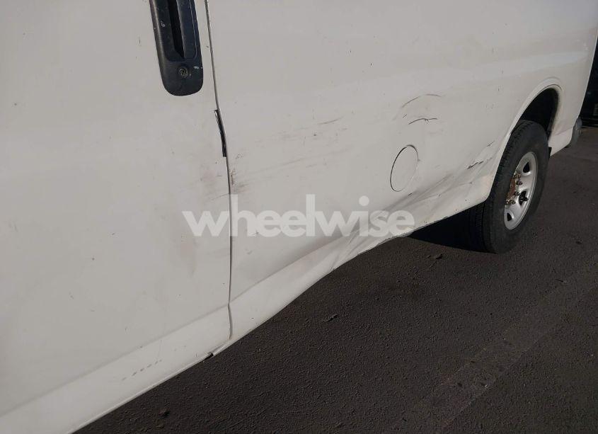 Photo 6 of 2004 Chevrolet Express (VIN 1GCGG25V641142380)