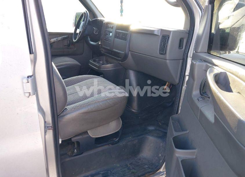 Photo 5 of 2006 Chevrolet Express WORK VAN (VIN 1GCGG25V761167923)
