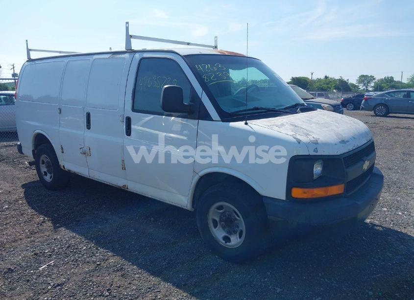 2007 Chevrolet Express WORK VAN (VIN 1GCGG25V971244860) main photo
