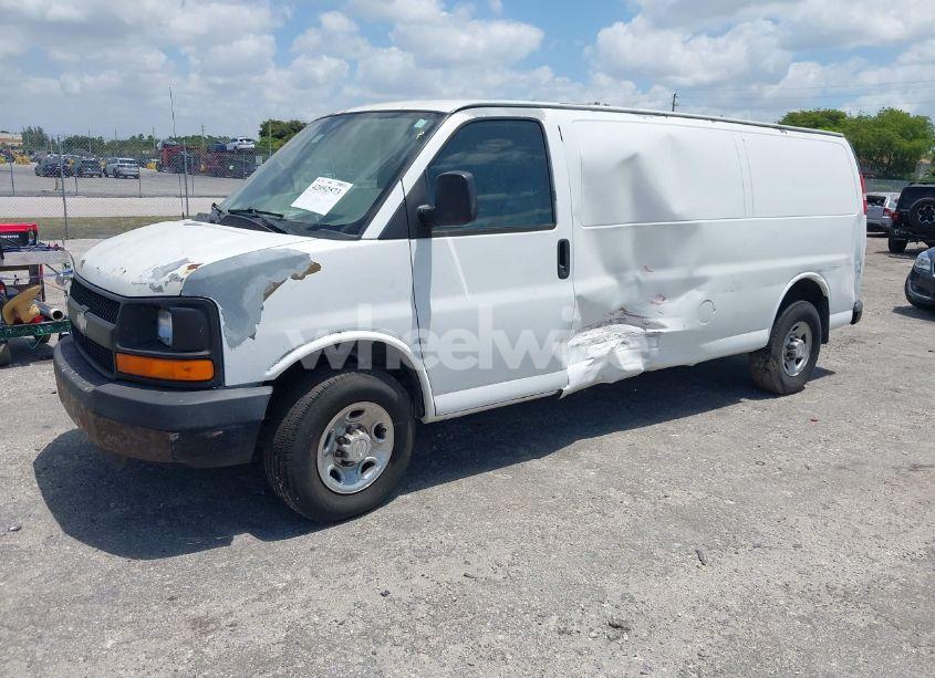 Photo 2 of 2008 Chevrolet Express WORK VAN (VIN 1GCGG29C881220351)