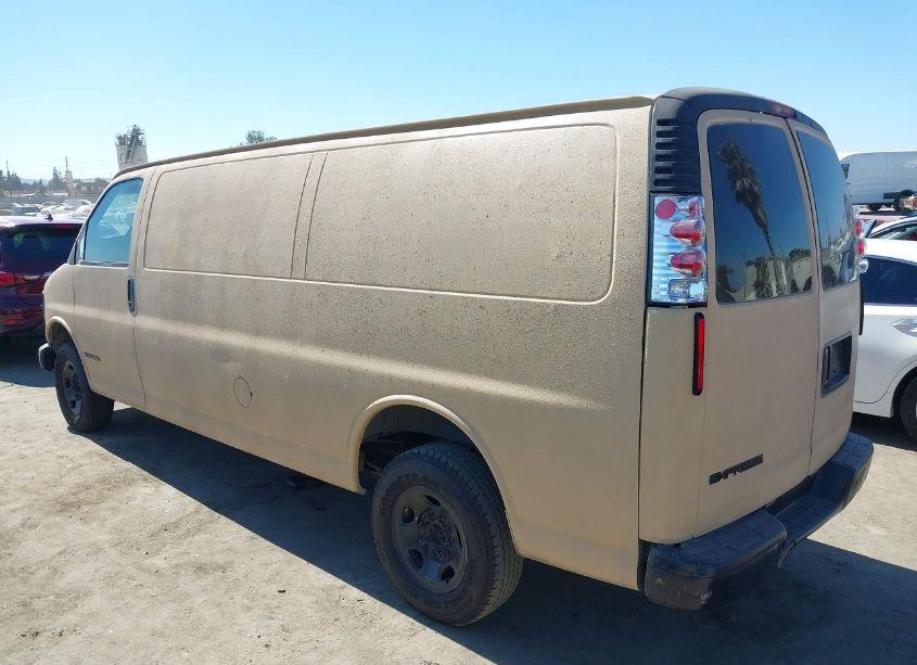 Photo 3 of 2002 Chevrolet Express (VIN 1GCGG29R421136006)