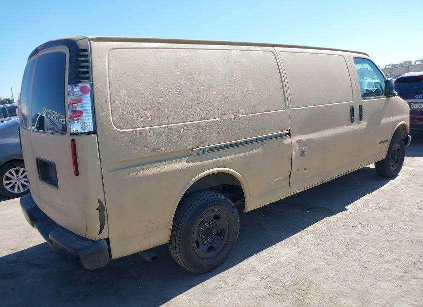 Photo 4 of 2002 Chevrolet Express (VIN 1GCGG29R421136006)