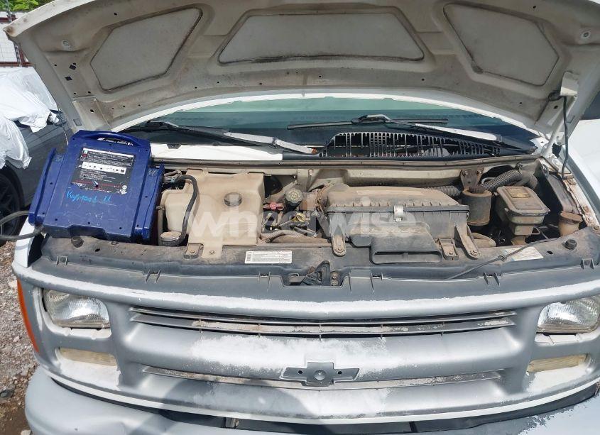 Photo 10 of 1999 Chevrolet Express (VIN 1GCGG29R5X1148396)