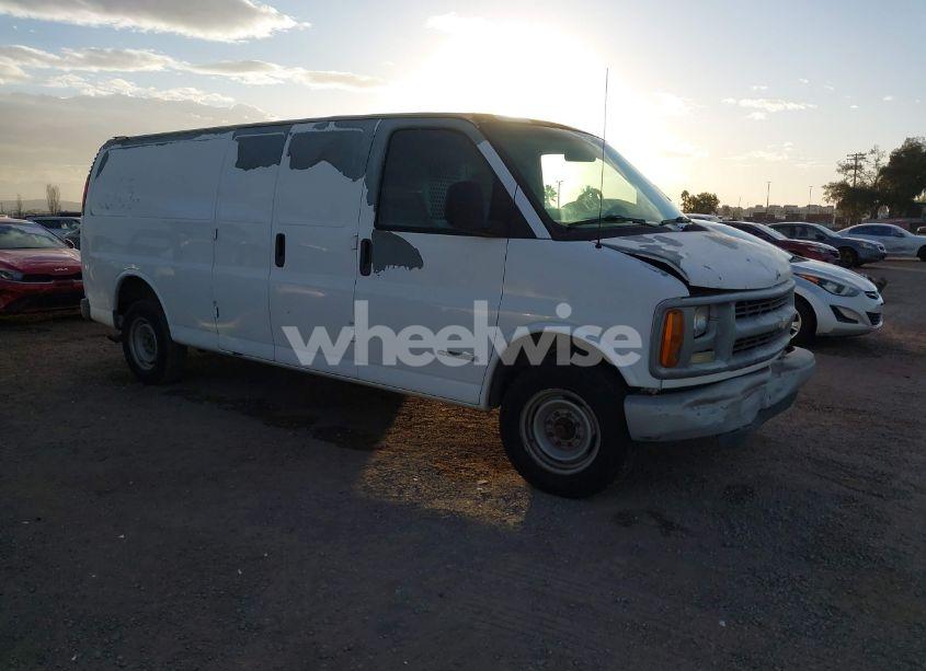 2001 Chevrolet Express (VIN 1GCGG29R611244125) main photo