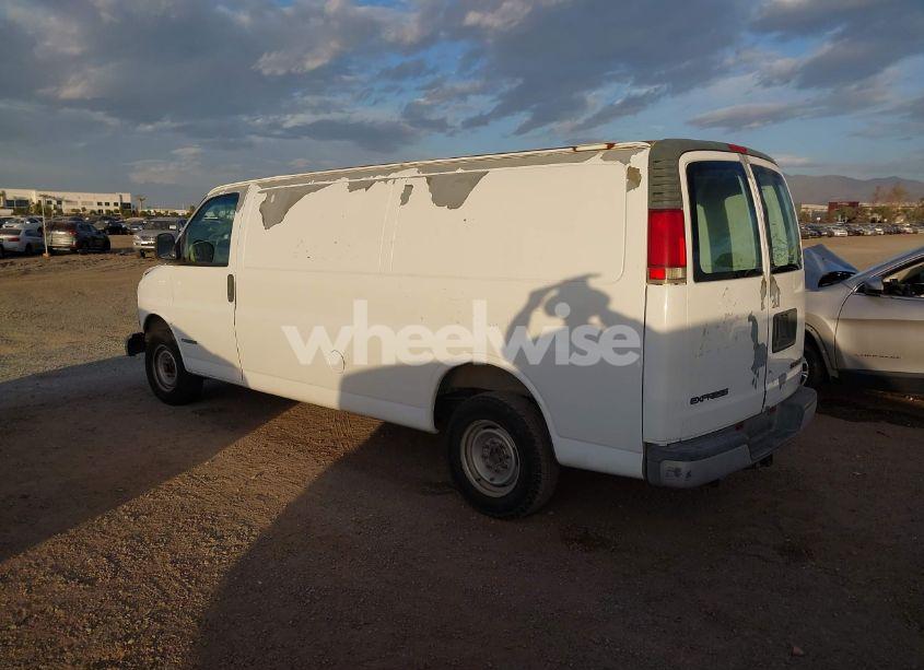 Photo 3 of 2001 Chevrolet Express (VIN 1GCGG29R611244125)